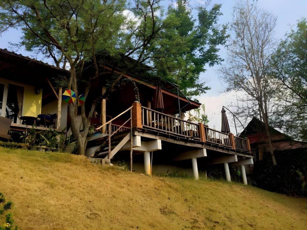 Him Naam Pai Resort Esterno foto